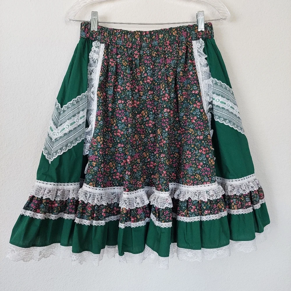 Fun & Fancy Originals Green Floral Squared Dance Skirt‎ Set Size Meduim